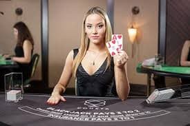 Antarmuka permainan Free Bet Blackjack di kw303
